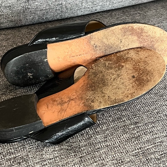 Salvatore Ferragamo black platinum leather sandals - Picture 8 of 11